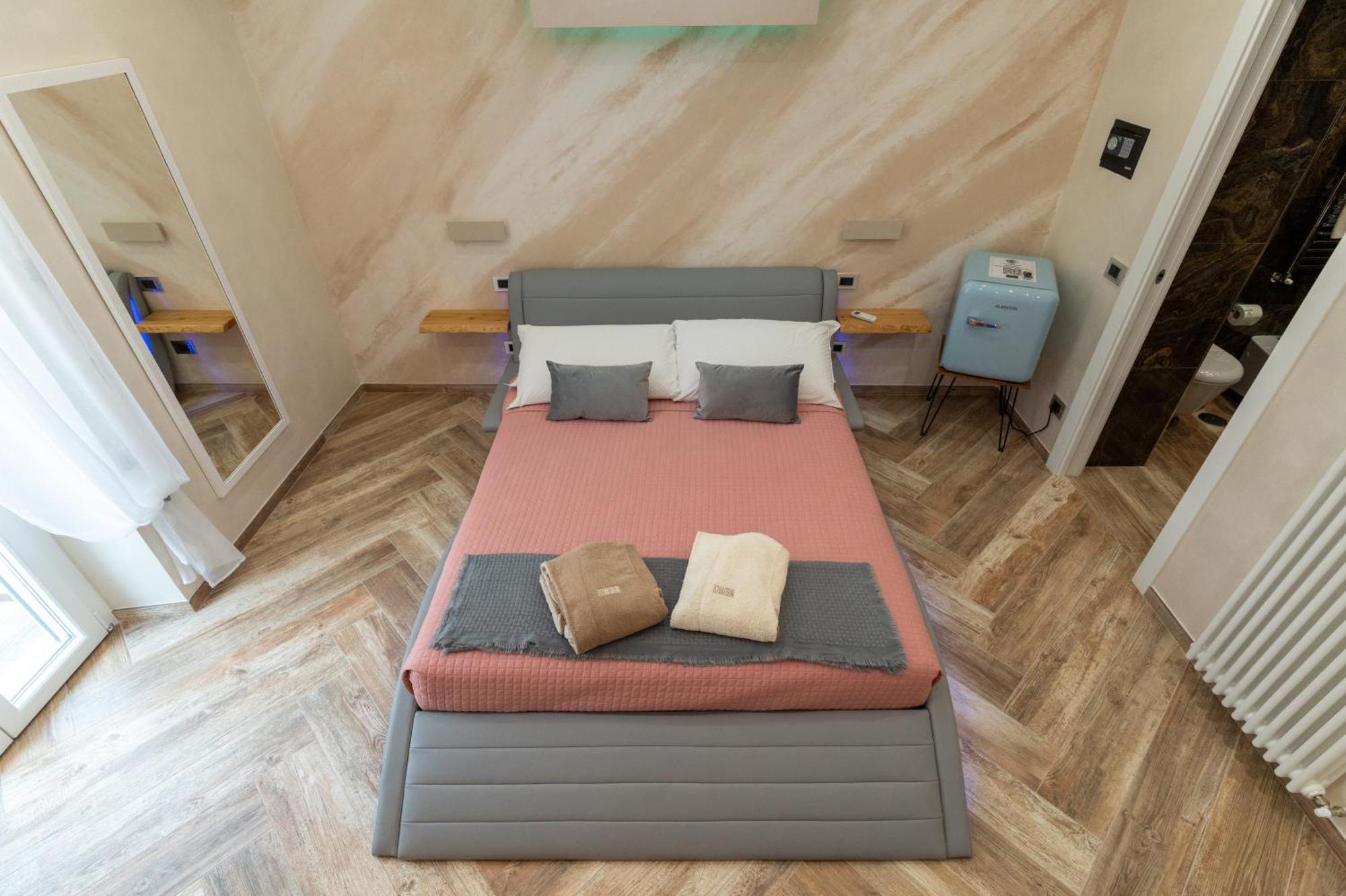 Suites Matteotti 57 Civitavecchia Exterior photo